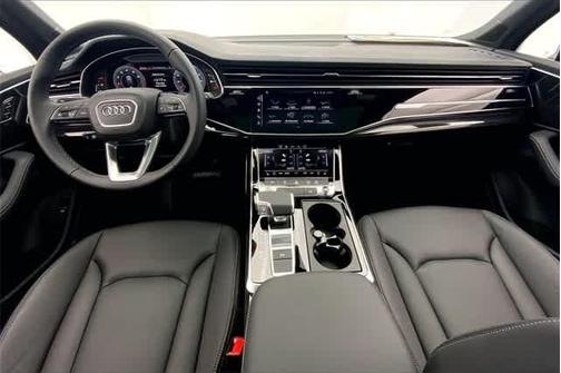 2025 Audi Q7 45 Premium Plus