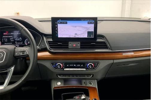 2022 Audi Q5 45 S line Prestige