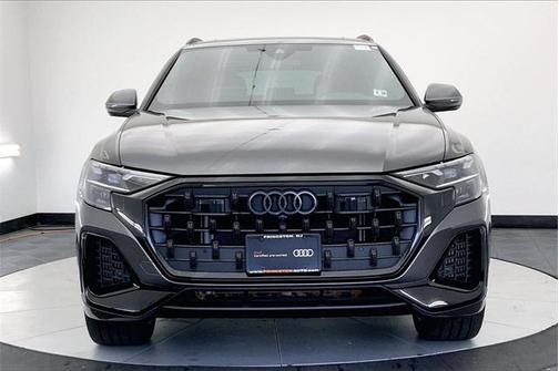 2025 Audi Q8 Premium Plus 55 TFSI quattro