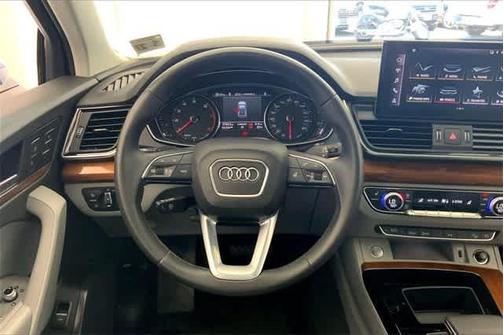 2022 Audi Q5 45 S line quattro Premium