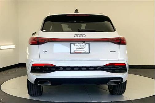 2025 Audi Q5 2.0T quattro Premium