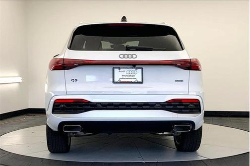 2025 Audi Q5 2.0T quattro Premium
