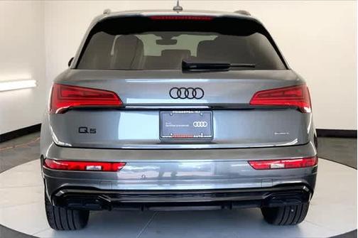 2025 Audi Q5 45 S line quattro Premium