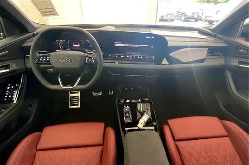 2025 Audi SQ6 e-tron Premium
