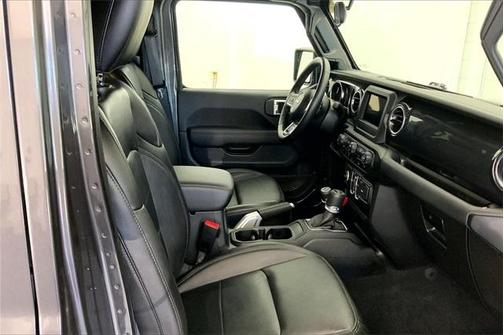 2021 Jeep Wrangler Unlimited Sahara Altitude