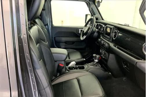 2021 Jeep Wrangler Unlimited Sahara Altitude