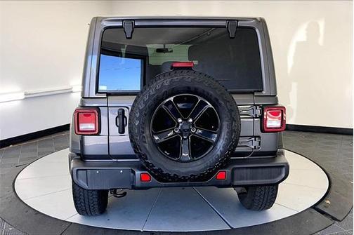 2021 Jeep Wrangler Unlimited Sahara Altitude