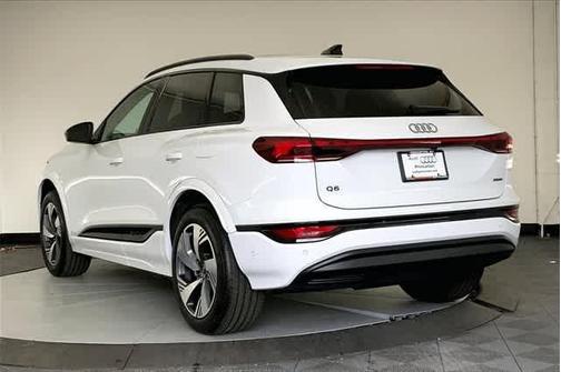 2025 Audi Q6 e-tron Premium
