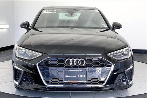 2023 Audi A4 Premium 45 TFSI S line quattro S tronic