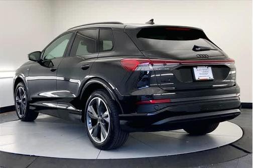 2025 Audi Q4 e-tron 55 quattro Premium