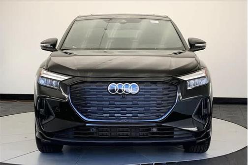 2025 Audi Q4 e-tron 55 quattro Premium