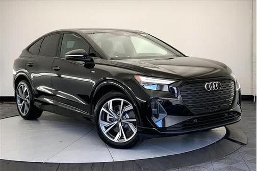 2025 Audi Q4 e-tron 55 quattro Premium