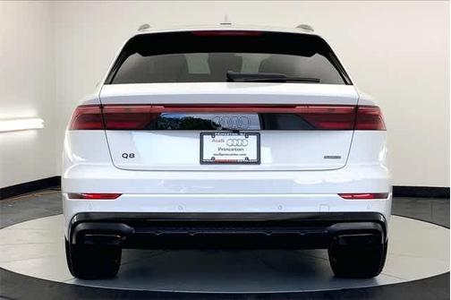 2025 Audi Q8 55 Premium