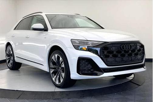2025 Audi Q8 55 Premium