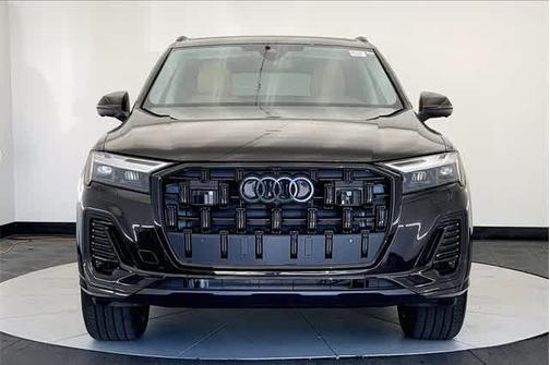 2025 Audi Q7 45 Premium Plus