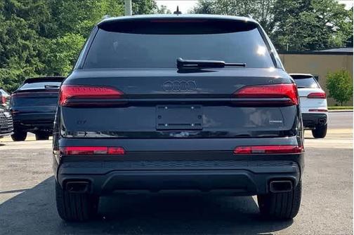 2025 Audi Q7 45 Premium Plus