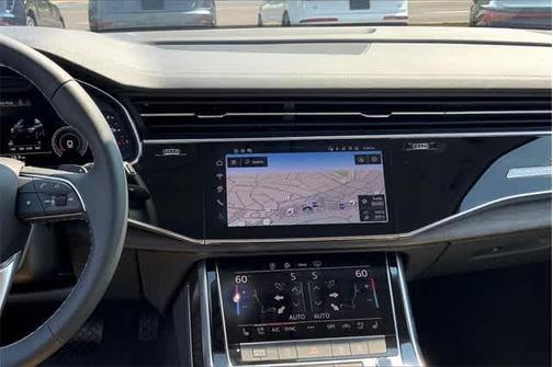 2025 Audi Q7 45 Premium Plus