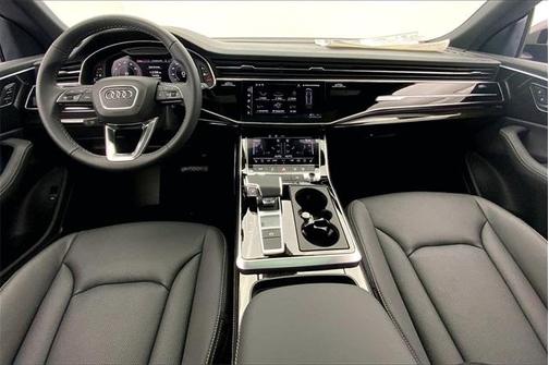 2025 Audi Q8 55 Premium
