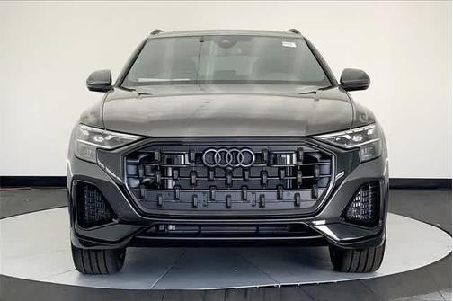 2025 Audi Q8 55 Premium