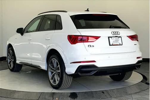 2025 Audi Q3 45 S line Premium