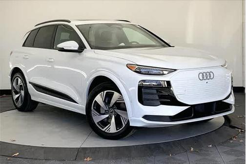 2025 Audi Q6 e-tron Premium