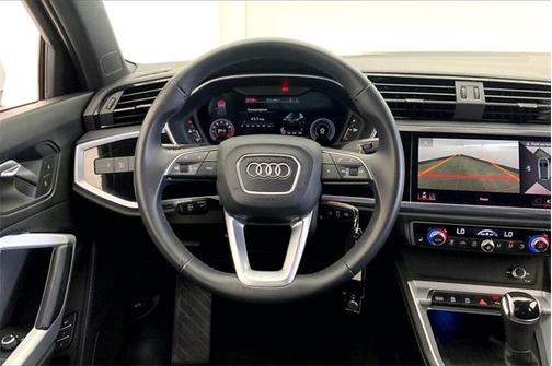 2023 Audi Q3 45 S line Premium