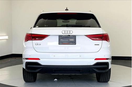 2023 Audi Q3 45 S line Premium