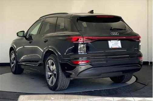 2025 Audi Q6 e-tron Premium