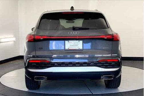 2025 Audi Q5 2.0T quattro Premium
