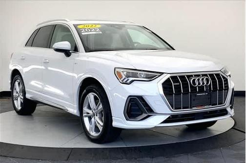 2022 Audi Q3 45 S line Premium