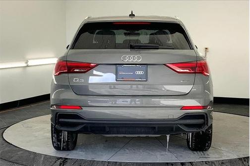 2024 Audi Q3 45 S line Premium