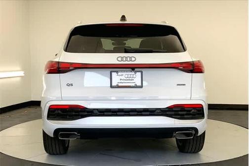 2025 Audi Q5 2.0T quattro Premium