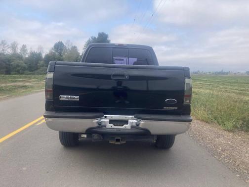 2006 Ford F-350 XL Crew Cab