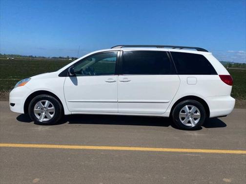2006 Toyota Sienna LE
