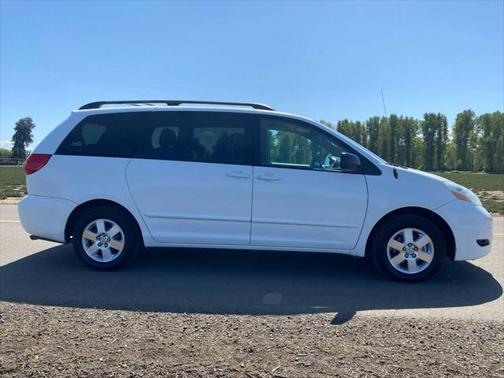2006 Toyota Sienna LE