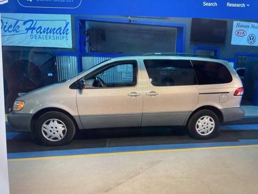 2002 Toyota Sienna CE