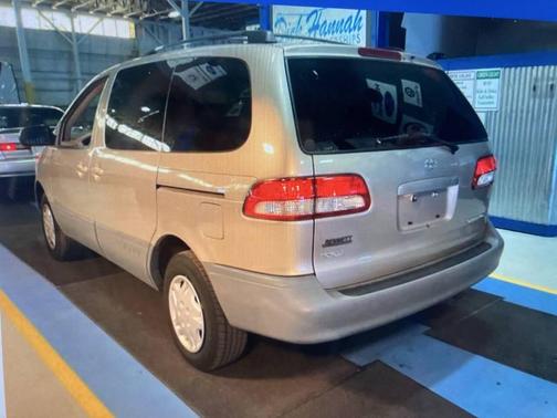 2002 Toyota Sienna CE