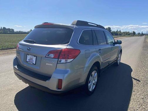 2011 Subaru Outback 2.5 i Premium