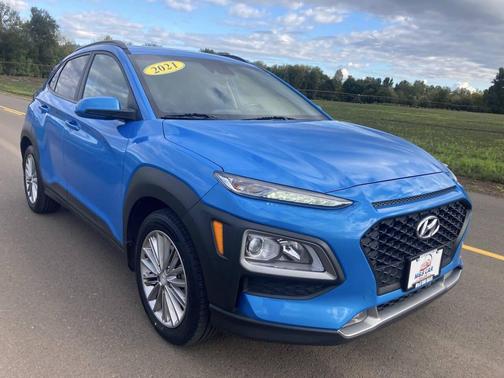 2021 Hyundai KONA SEL Plus
