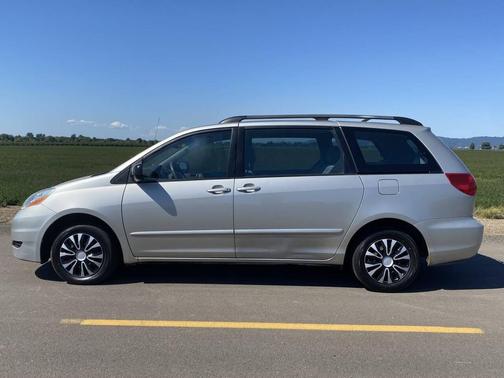 2006 Toyota Sienna CE