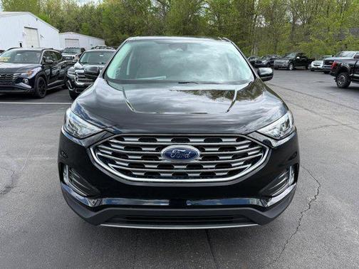 Agate Black Metallic 2022 Ford Edge