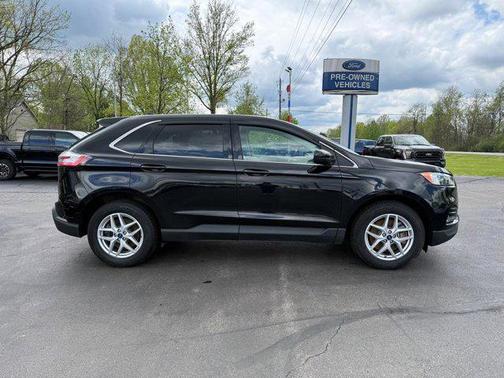 Agate Black Metallic 2022 Ford Edge