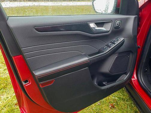 2026 Ford Escape ST-Line Select