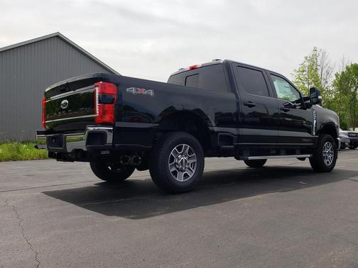 Agate Black Metallic 2026 Ford F-250 Lariat