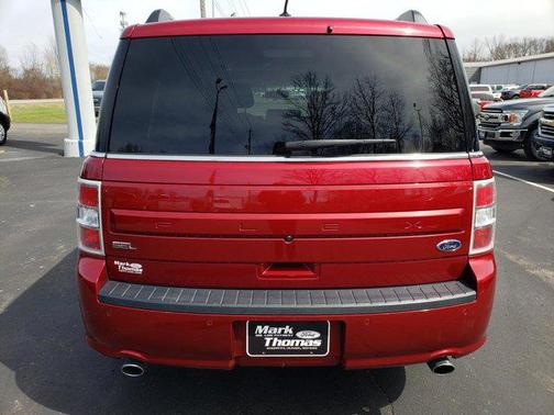 Red 2018 Ford Flex SEL