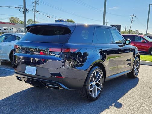 2023 Land Rover Range Rover Sport SE