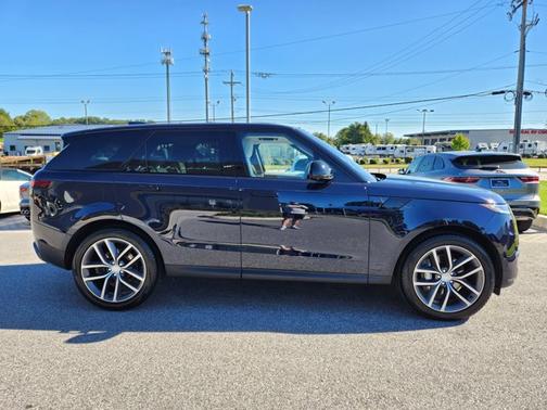 2023 Land Rover Range Rover Sport SE