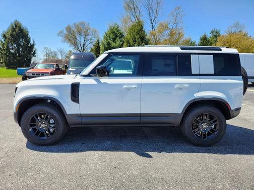 2025 Land Rover Defender S