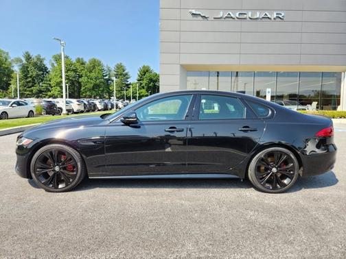 2024 Jaguar XF R-Dynamic SE