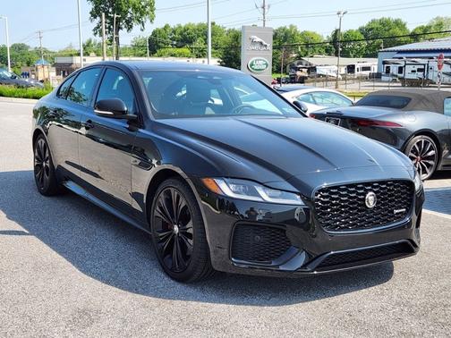 2024 Jaguar XF R-Dynamic SE